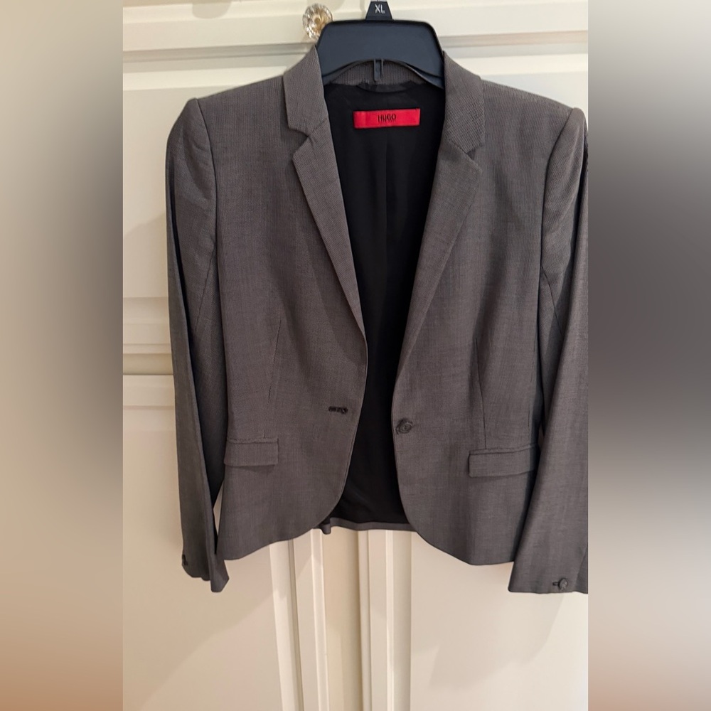 Hugo Gray woman  Blazer NWT